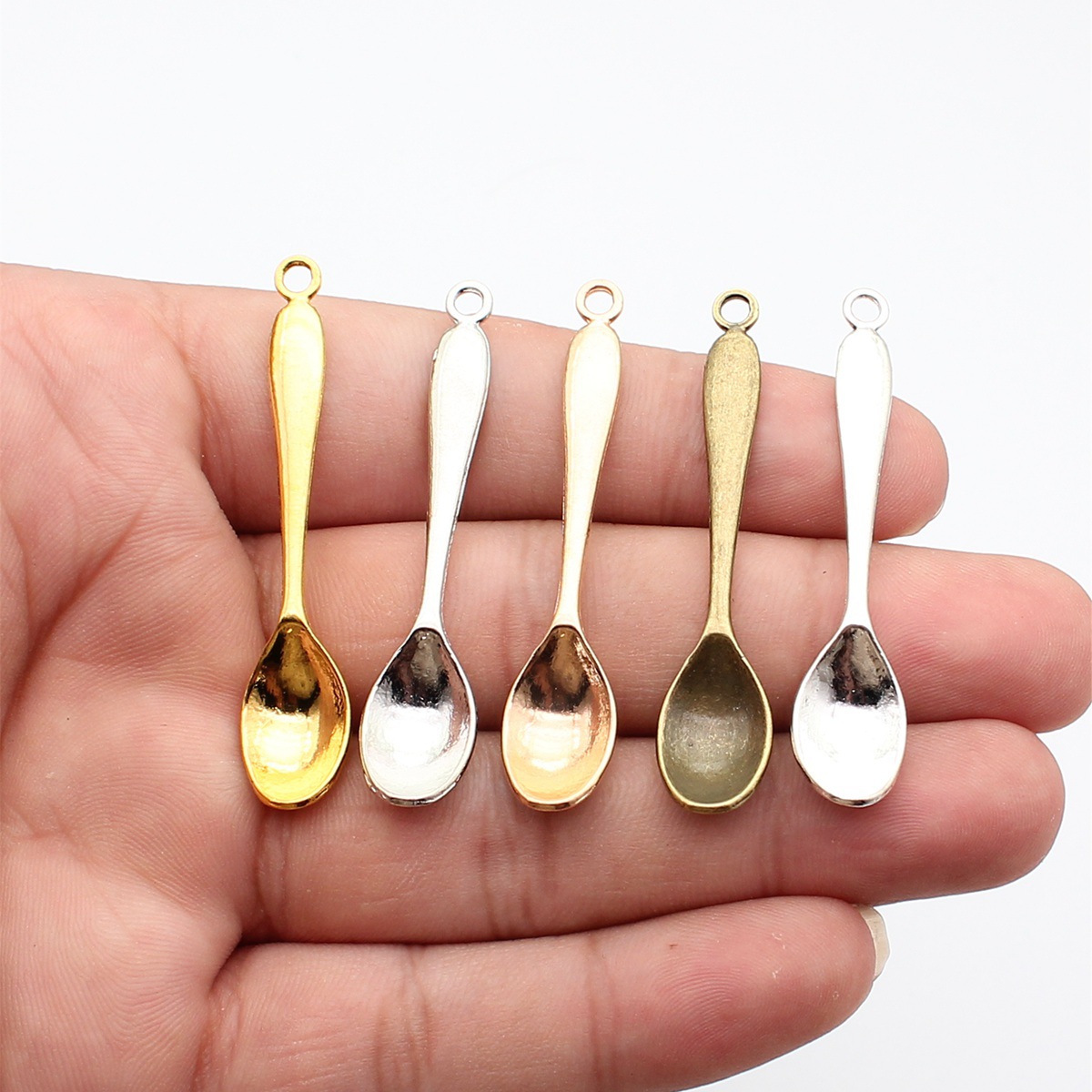 WYSIWYG 10 peças 54x11mm 5 Cor - Vintage Collectible Spoons avaliação e preço